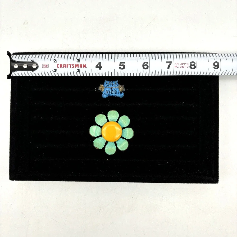 Lot of 2 Vintage 70s Girls Hair Barrettes Plastic Kittens Metal Daisy